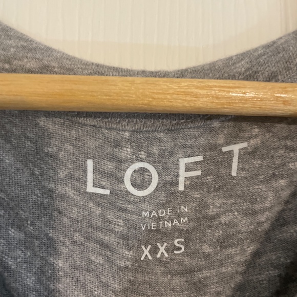 LOFT Ruffle shirt - Picture 2 of 2